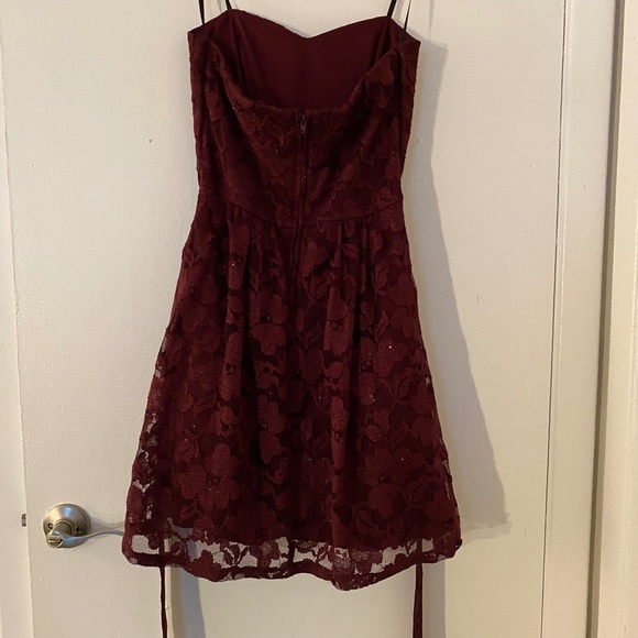 👗HP👗 Delias Burgundy Strapless Dress - Picture 4 of 13